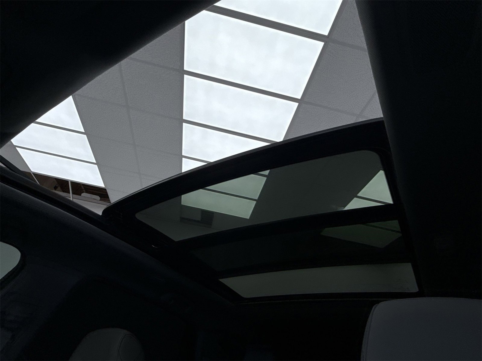 Used 2020 Acura RDX w/ Technology Package image 38