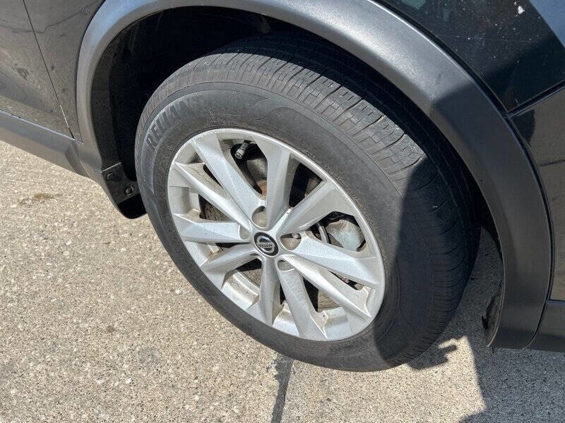 Used 2019 Nissan Rogue Sport S w/ Appearance Package image 9