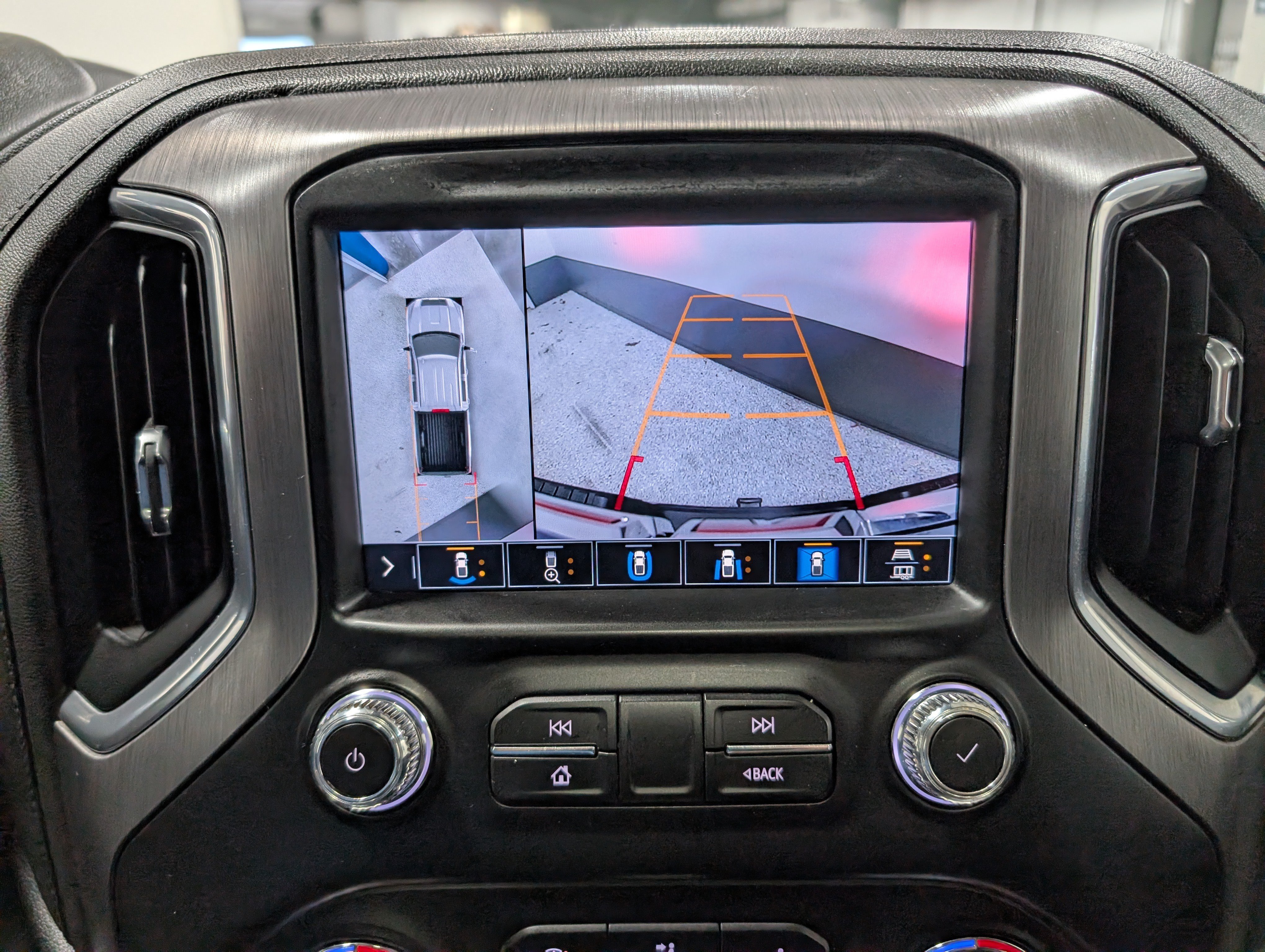 Used 2023 GMC Sierra 2500 Denali w/ Denali Ultimate Package AWD/4WD image 27