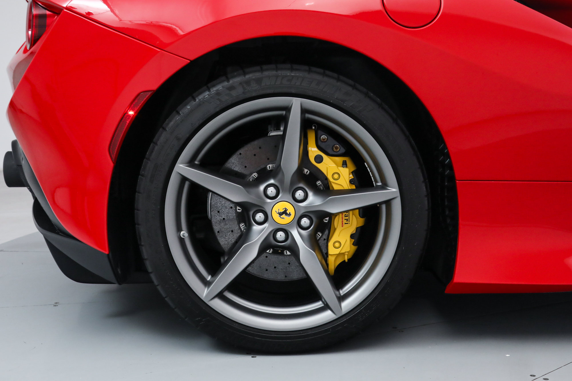 Certified 2023 Ferrari F8 Tributo RWD image 40