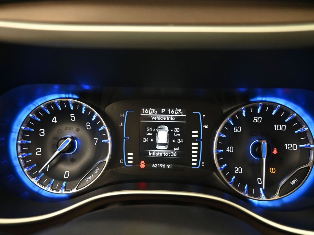 Used 2022 Chrysler Voyager LX image 20