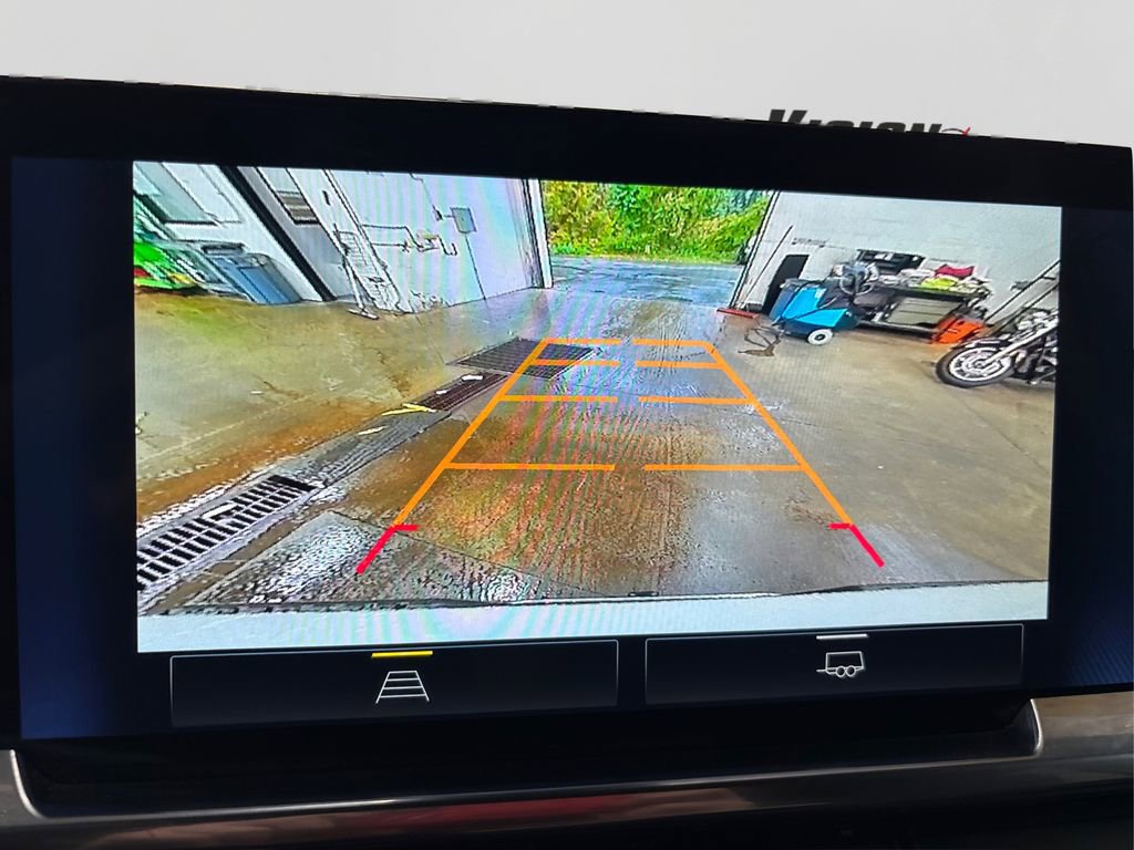 Used 2023 Chevrolet Silverado 1500 LT image 29