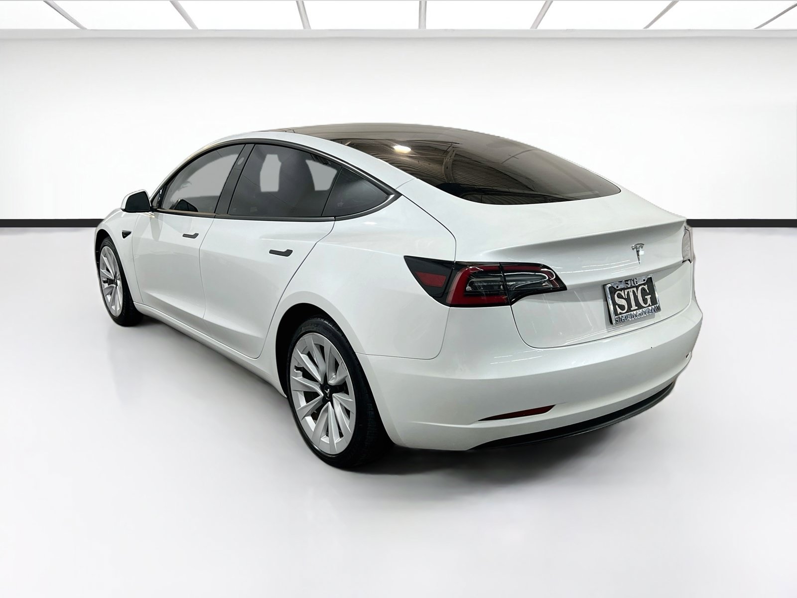 Used 2023 Tesla Model 3 Standard Range RWD image 6