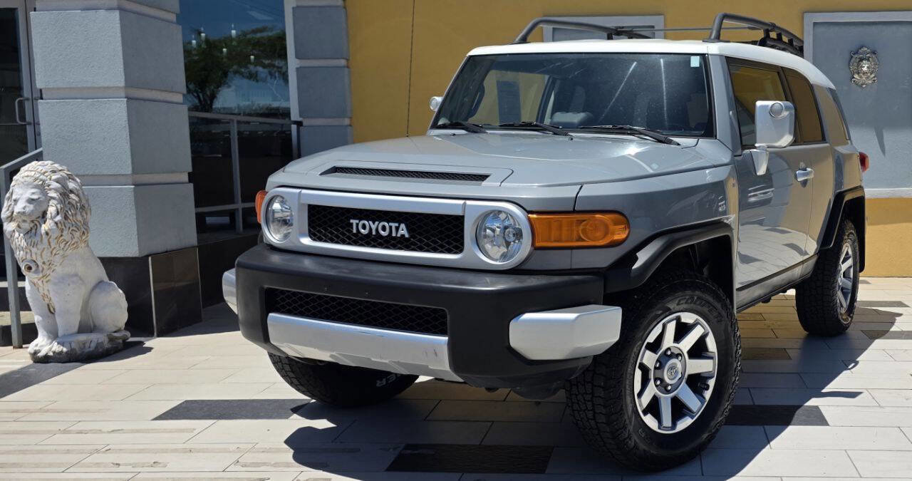 Used 2014 Toyota FJ Cruiser 4WD w/ Upgrade Package image 1