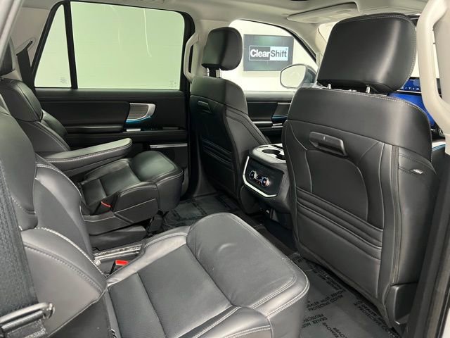 Used 2025 Ford Expedition Max Platinum AWD/4WD image 53