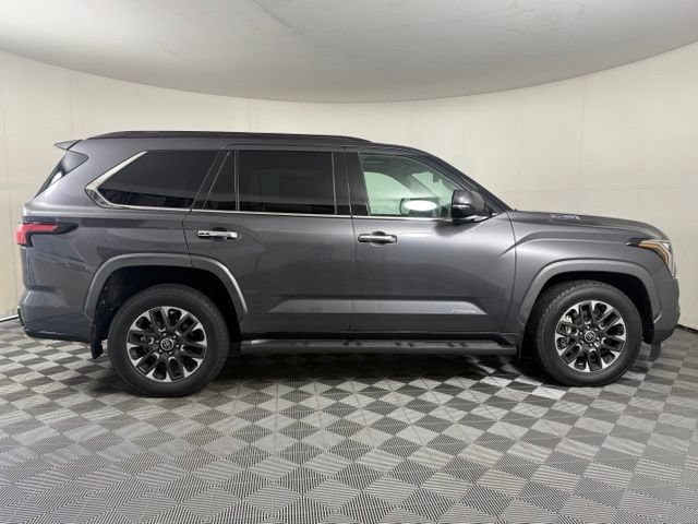 Used 2023 Toyota Sequoia Limited w/ Tow Technology Package AWD/4WD image 9