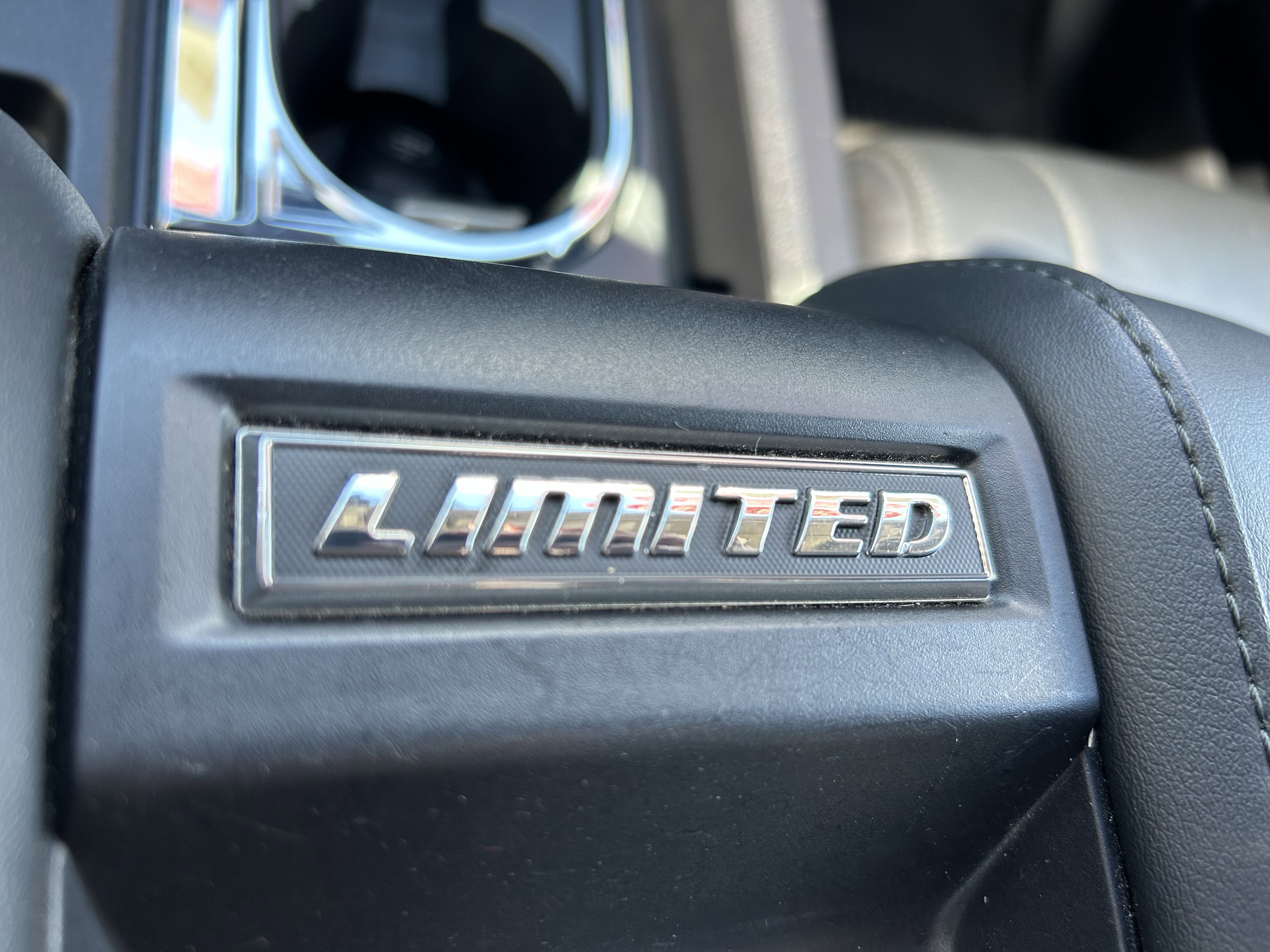 Used 2020 Toyota Tundra Limited w/ Limited Premium Package AWD/4WD image 34