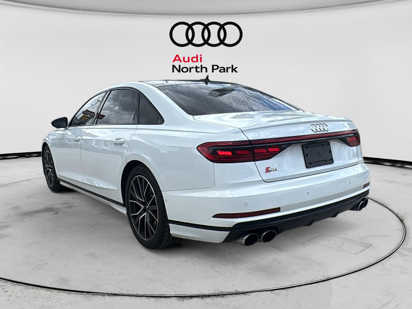 Used 2020 Audi S8 L w/ S8 Executive Package AWD/4WD image 5