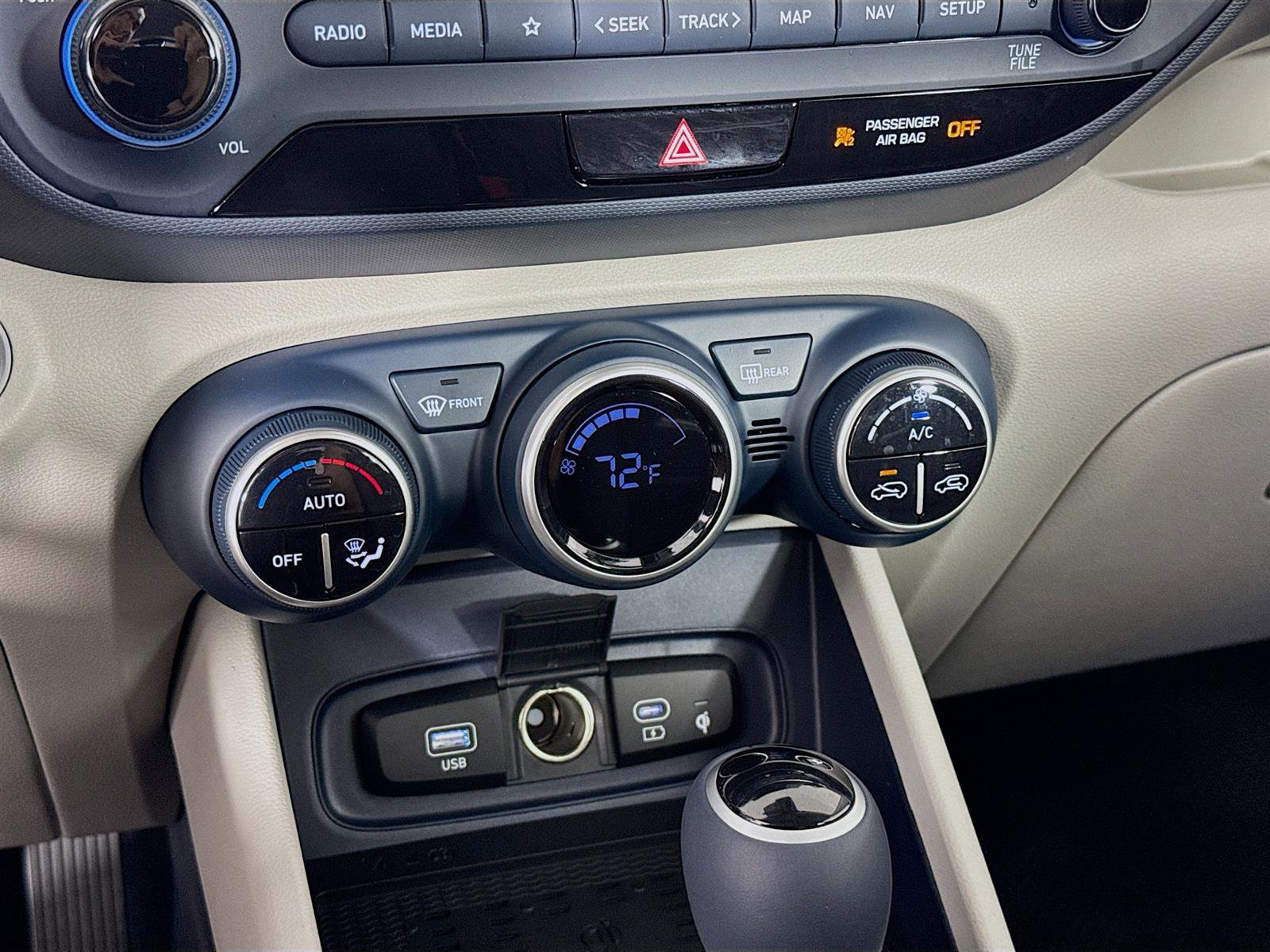 New 2025 Hyundai Venue Limited image 17