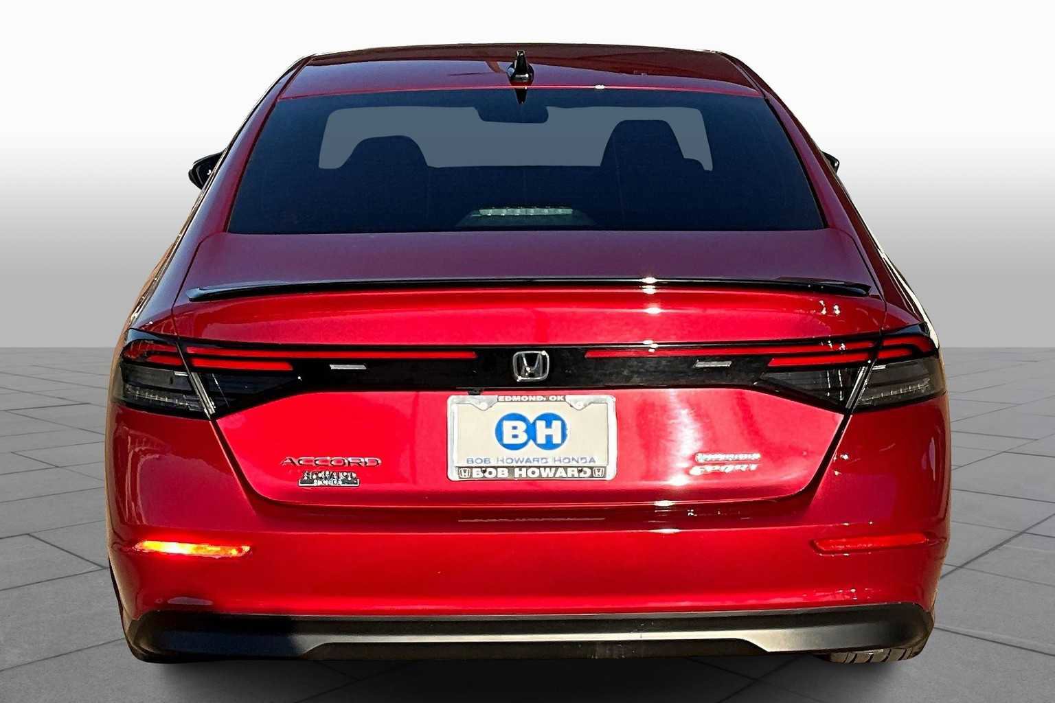 Used 2024 Honda Accord Sport image 4
