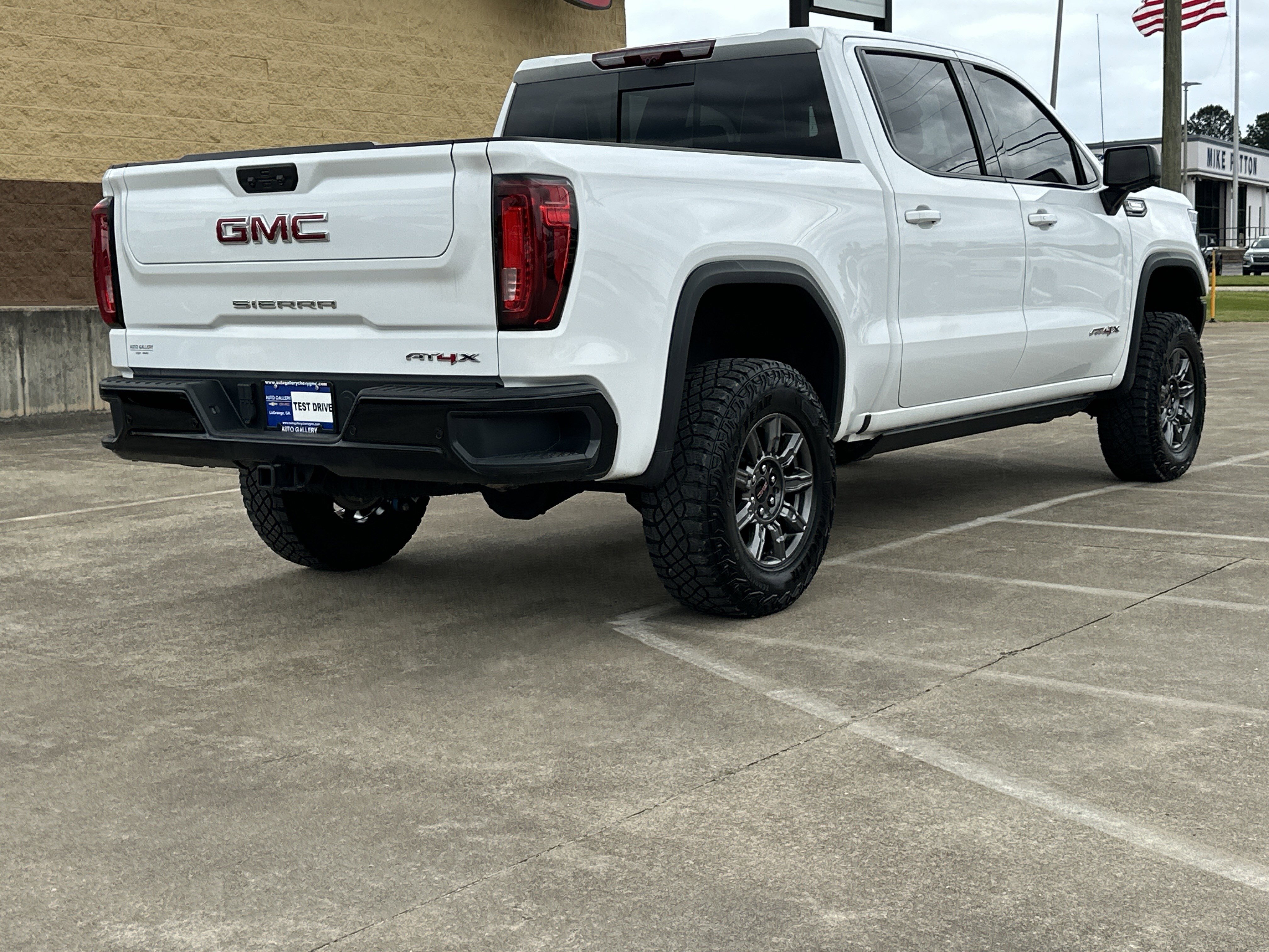 Certified 2025 GMC Sierra 1500 AT4X AWD/4WD image 6