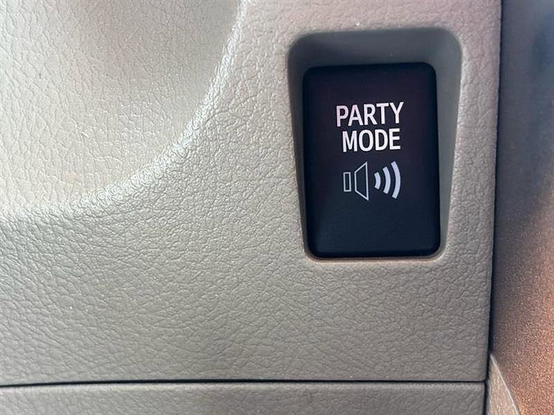 Used 2013 Toyota 4Runner SR5 w/ Convenience Pkg RWD image 19