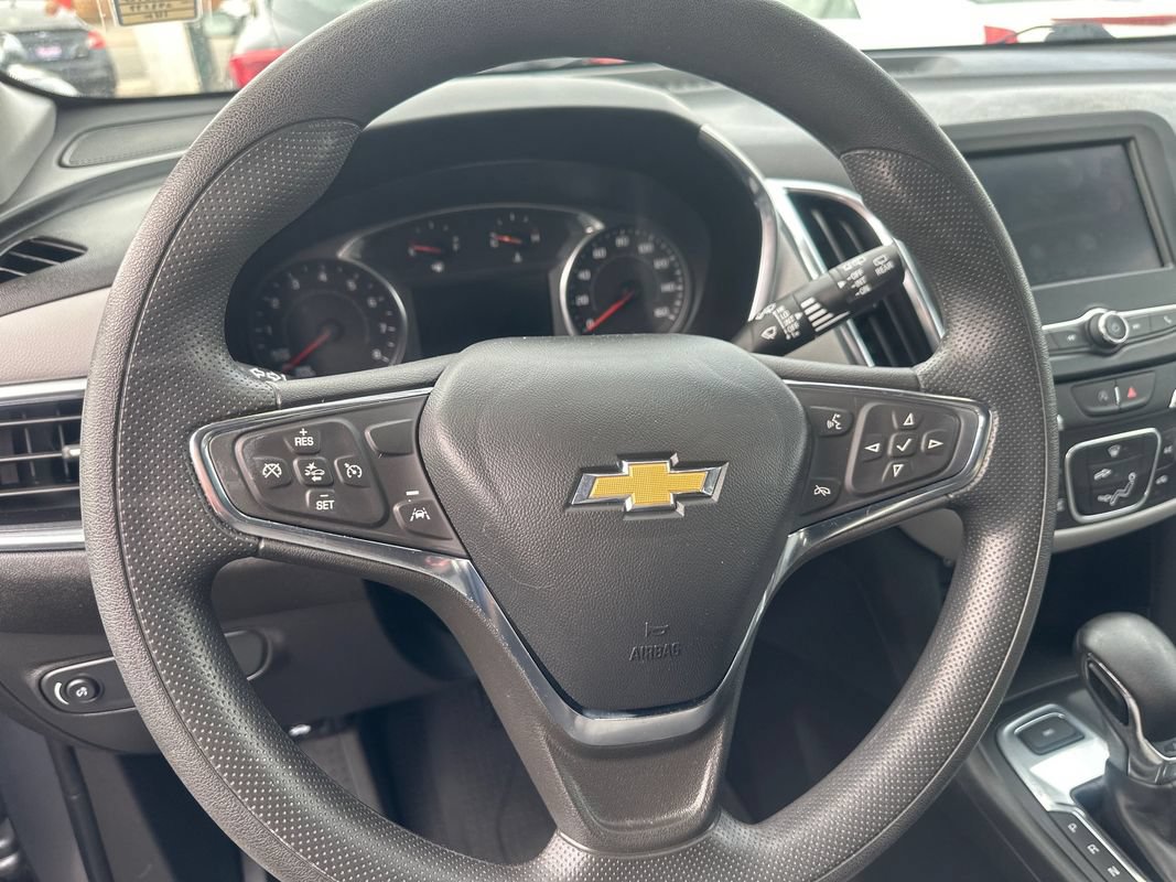 Used 2023 Chevrolet Equinox LS w/ LS Convenience Package AWD/4WD image 32