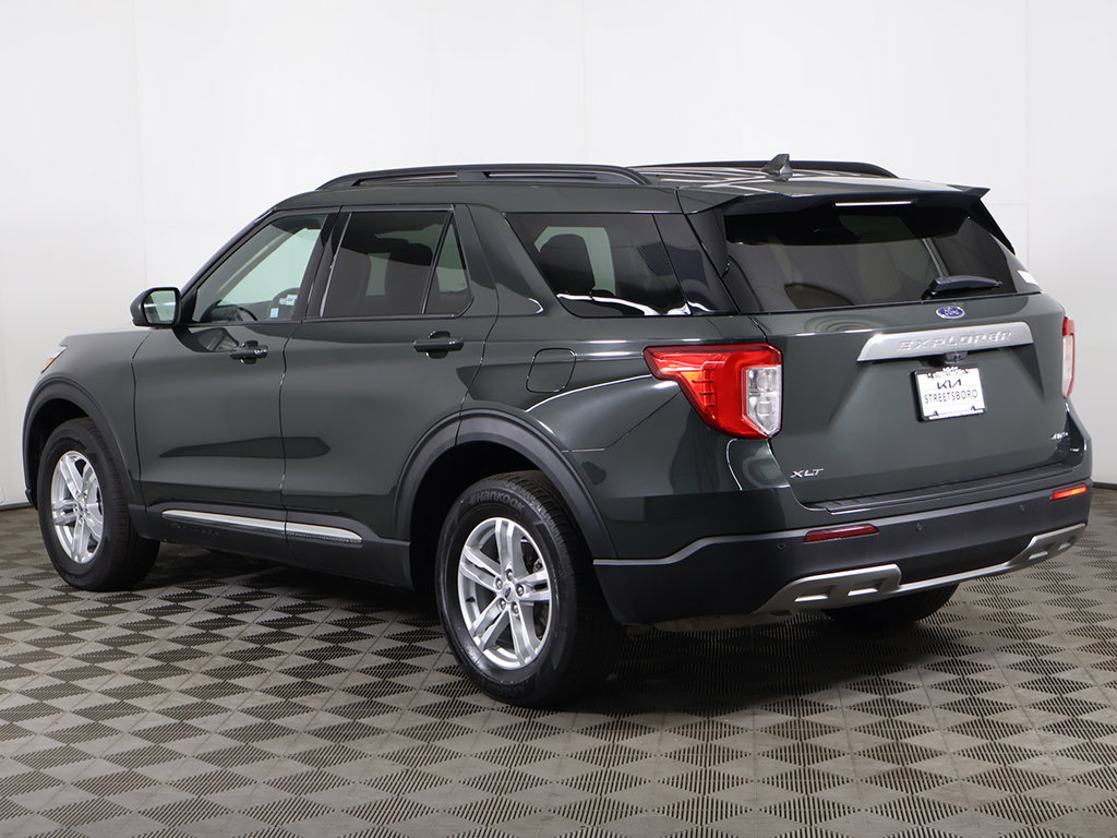 Used 2023 Ford Explorer XLT w/ Equipment Group 202A AWD/4WD image 11