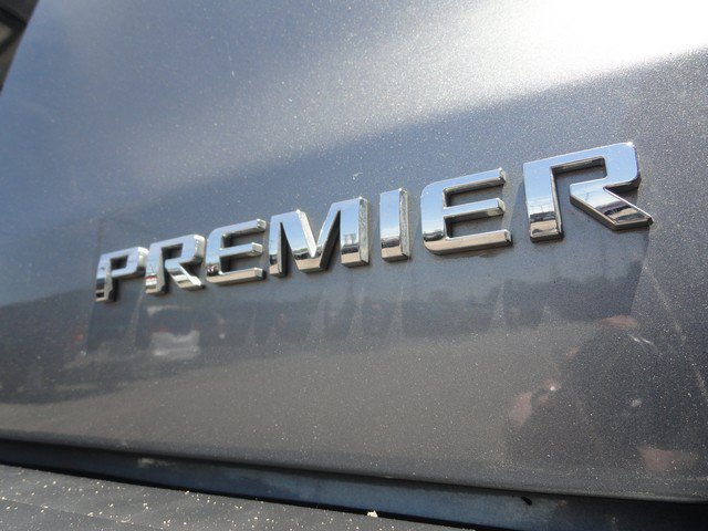 Used 2020 Chevrolet Suburban Premier w/ Premier 6.2L Value Package AWD/4WD image 33