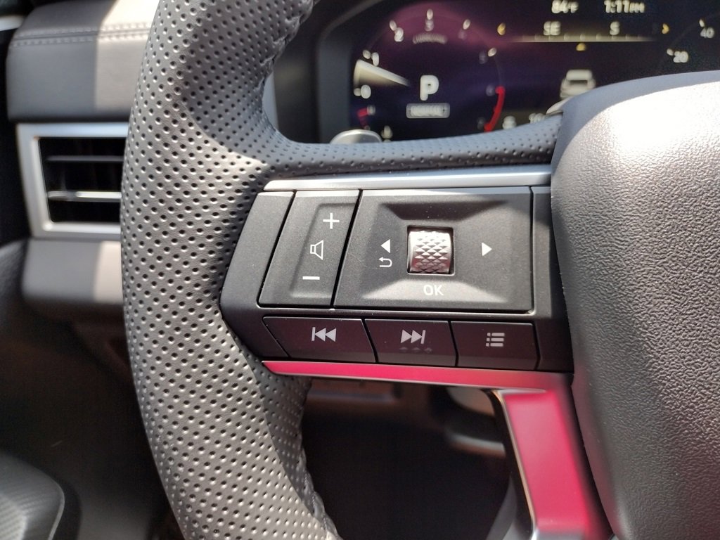 New 2025 Mitsubishi Outlander SE image 28