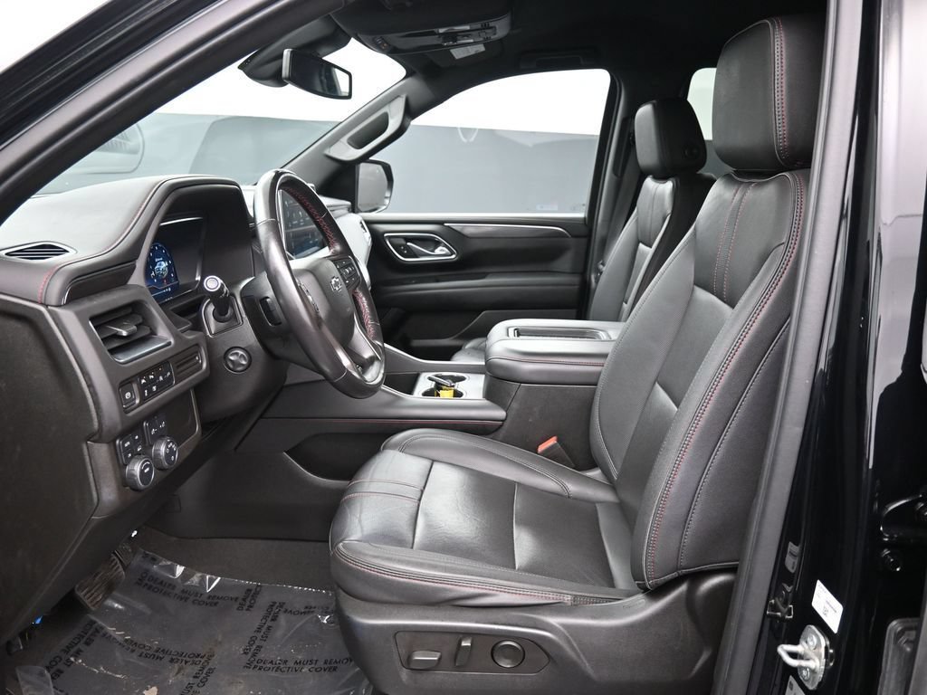 Used 2022 Chevrolet Tahoe RST w/ Luxury Package AWD/4WD image 19