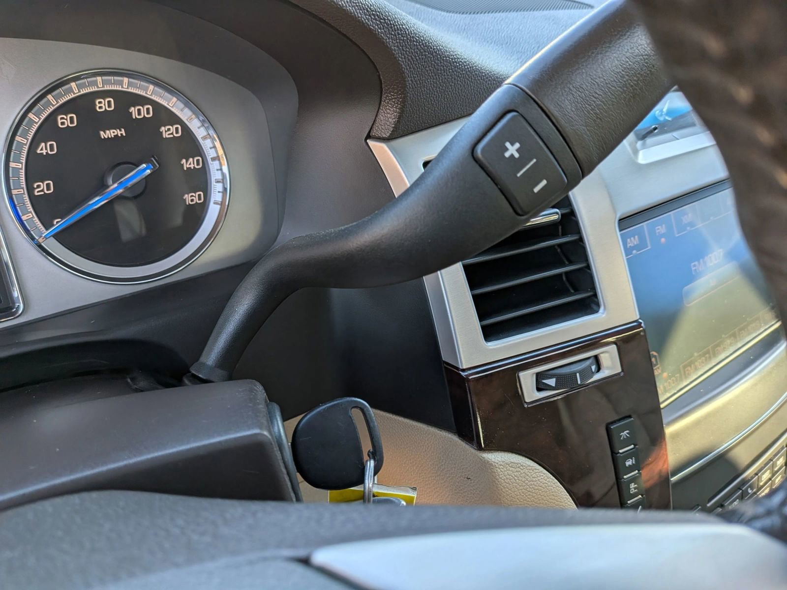 Used 2011 Cadillac Escalade Premium image 55