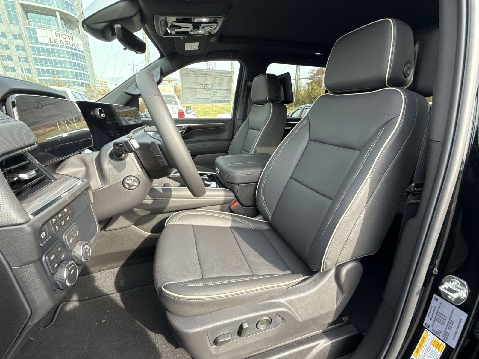 New 2026 Chevrolet Suburban Premier image 13