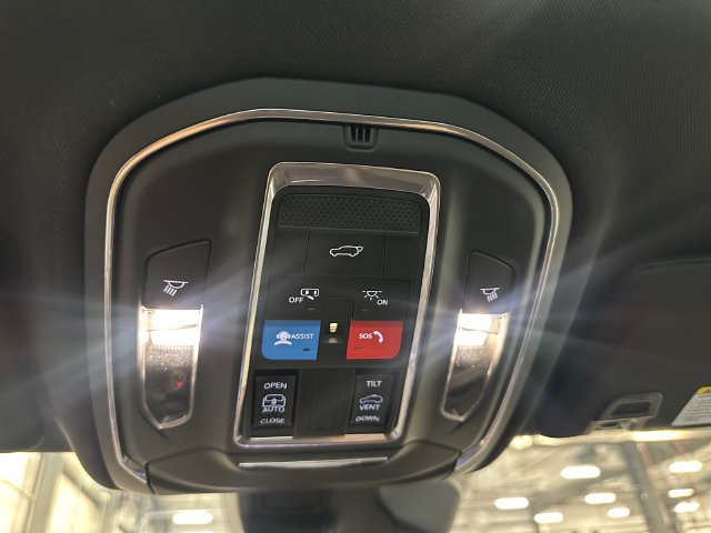 New 2026 Jeep Grand Cherokee Laredo X AWD/4WD image 32