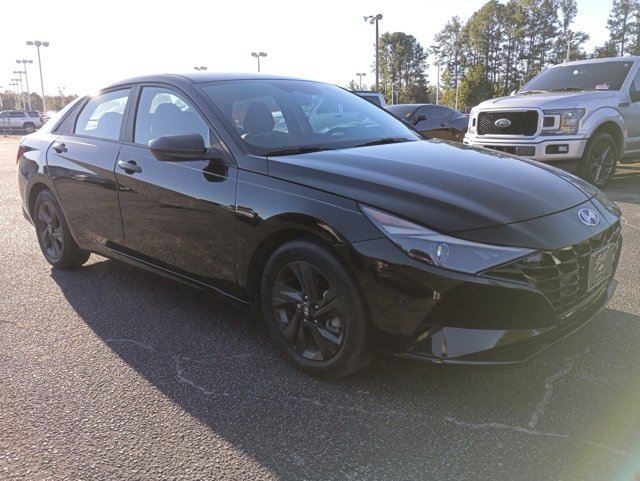 Used 2023 Hyundai Elantra SEL
