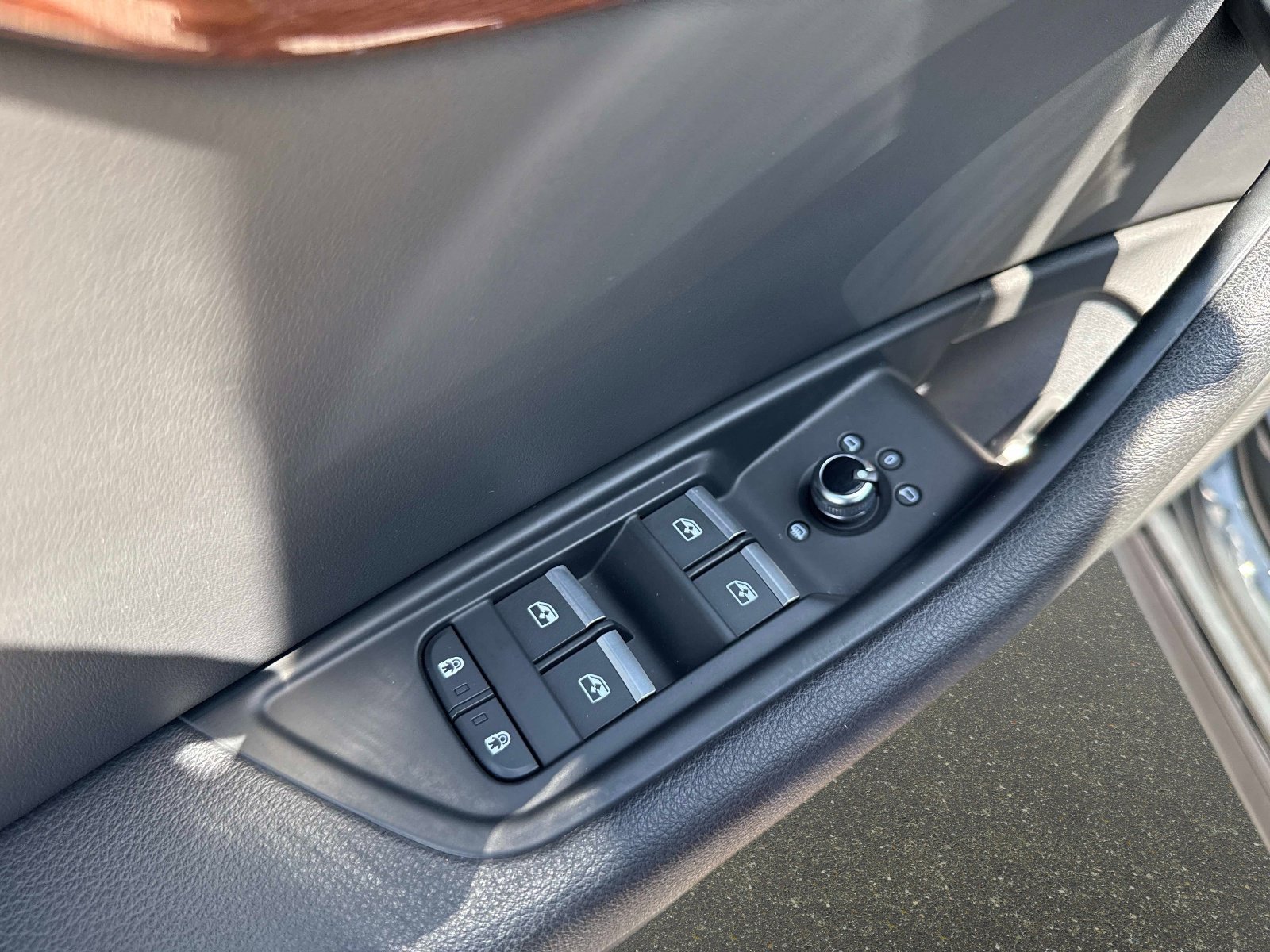 Used 2020 Audi A4 2.0T Premium w/ Convenience Package FWD image 18