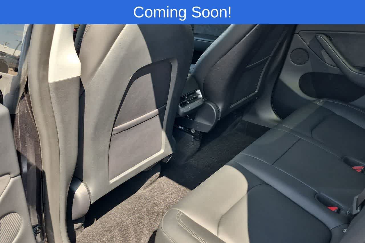 Used 2024 Tesla Model Y Long Range AWD/4WD image 17