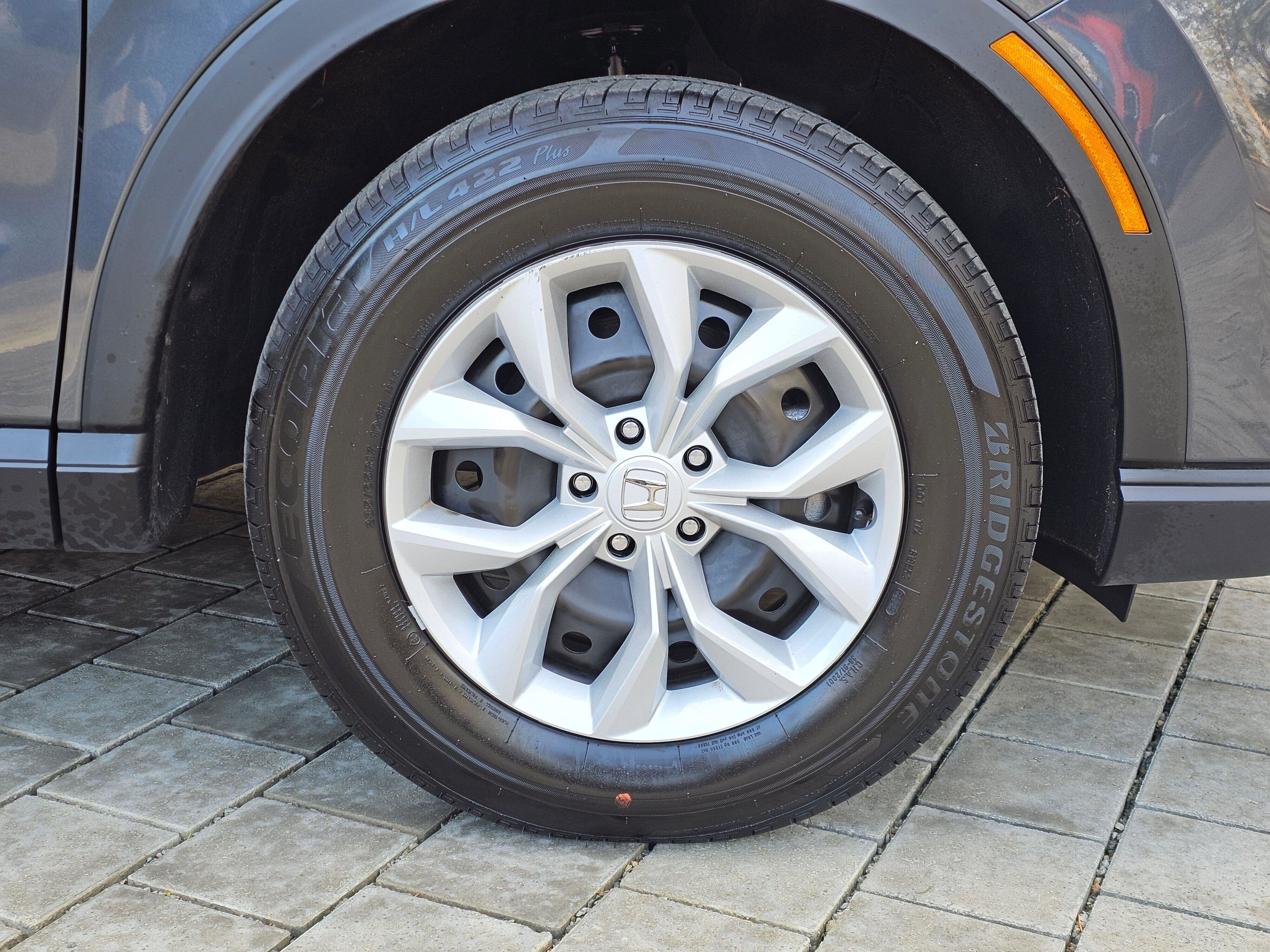 Certified 2025 Honda CR-V LX image 9