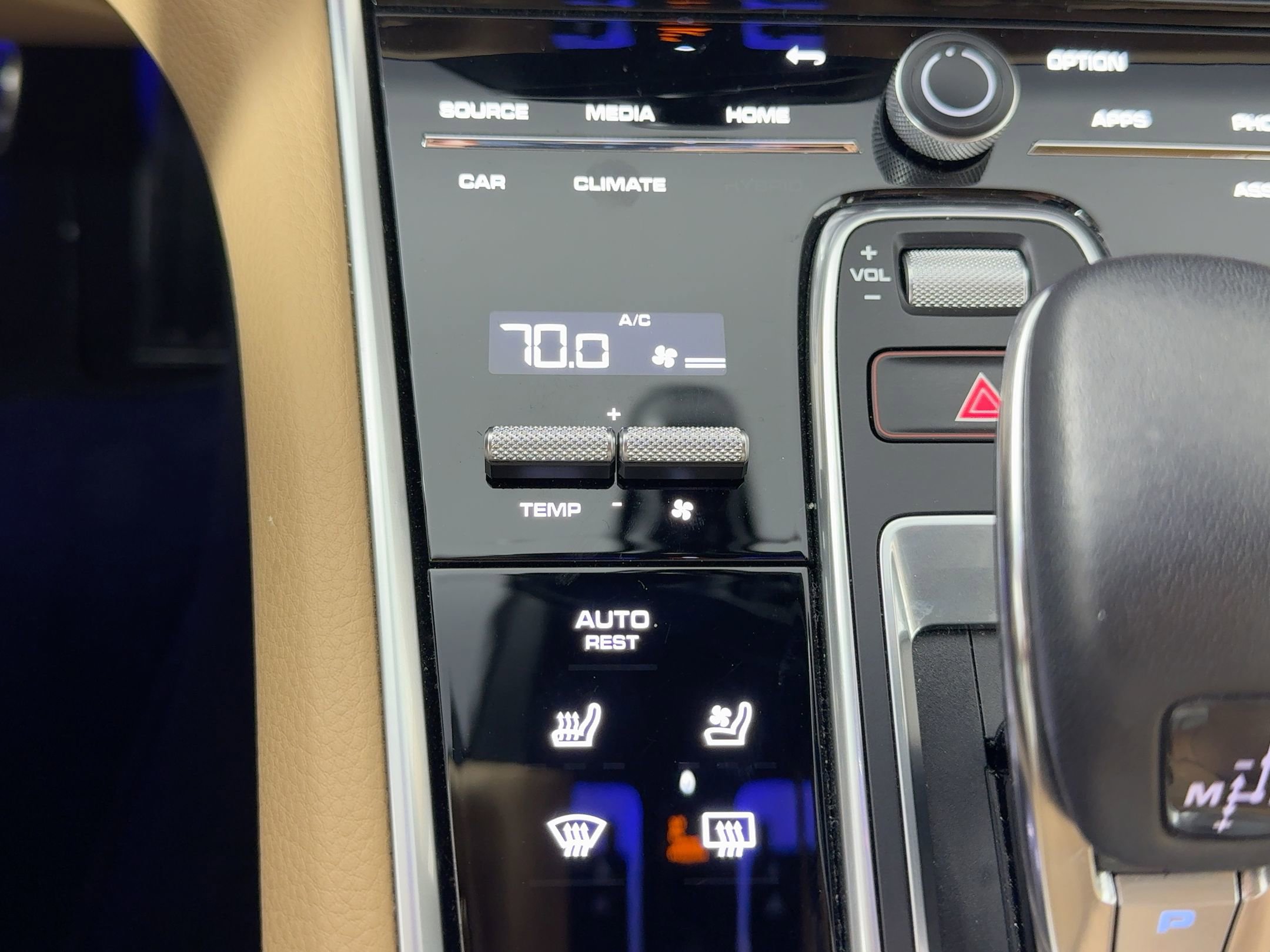 Certified 2023 Porsche Panamera 4 image 18