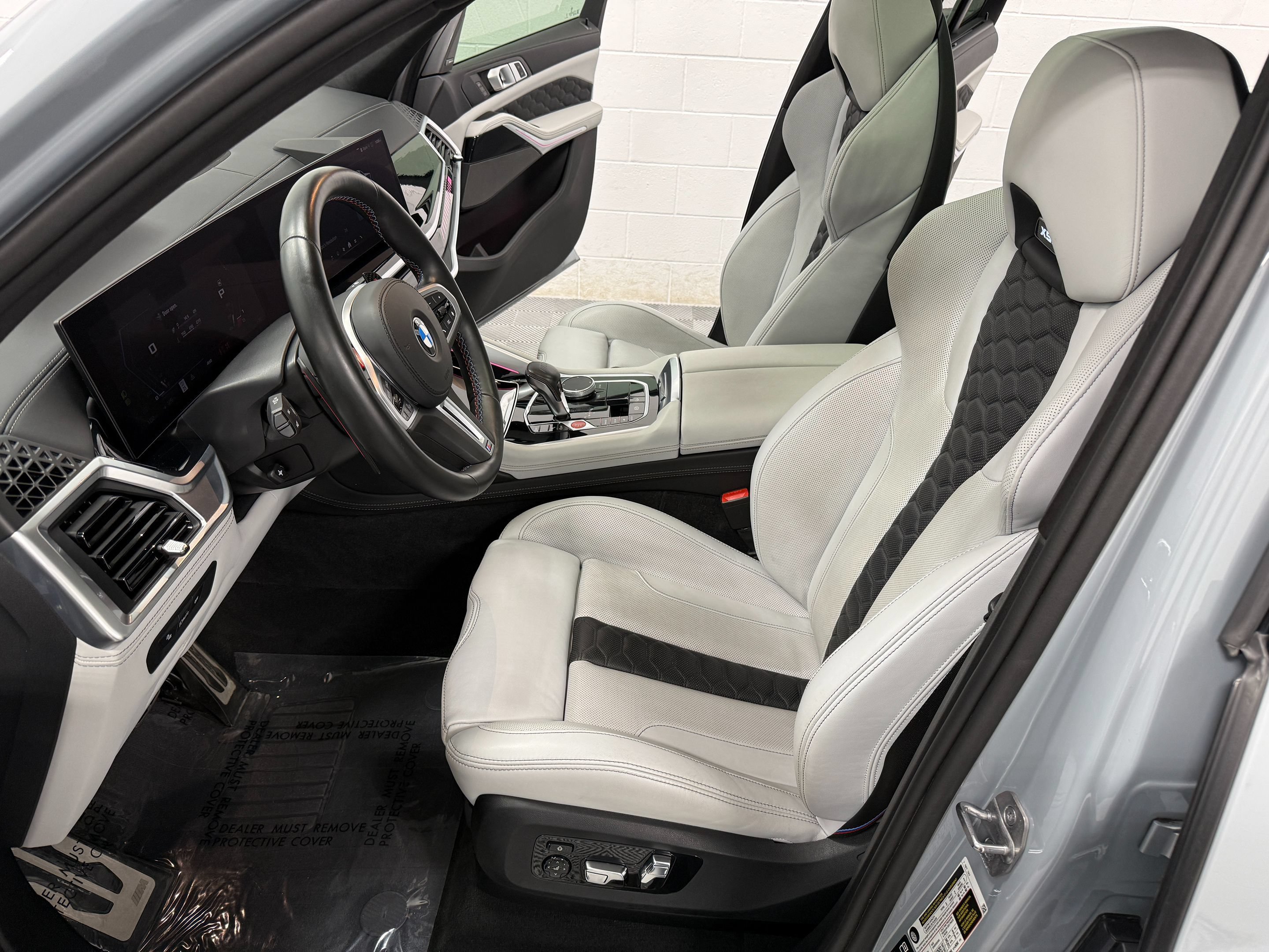 Used 2025 BMW X5 M Competition AWD/4WD image 17