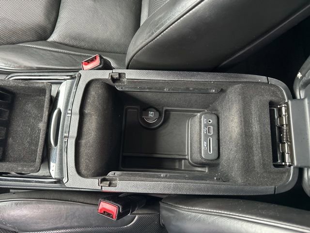 Used 2017 Chrysler 300 C w/ Safetytec Plus Group AWD/4WD image 21