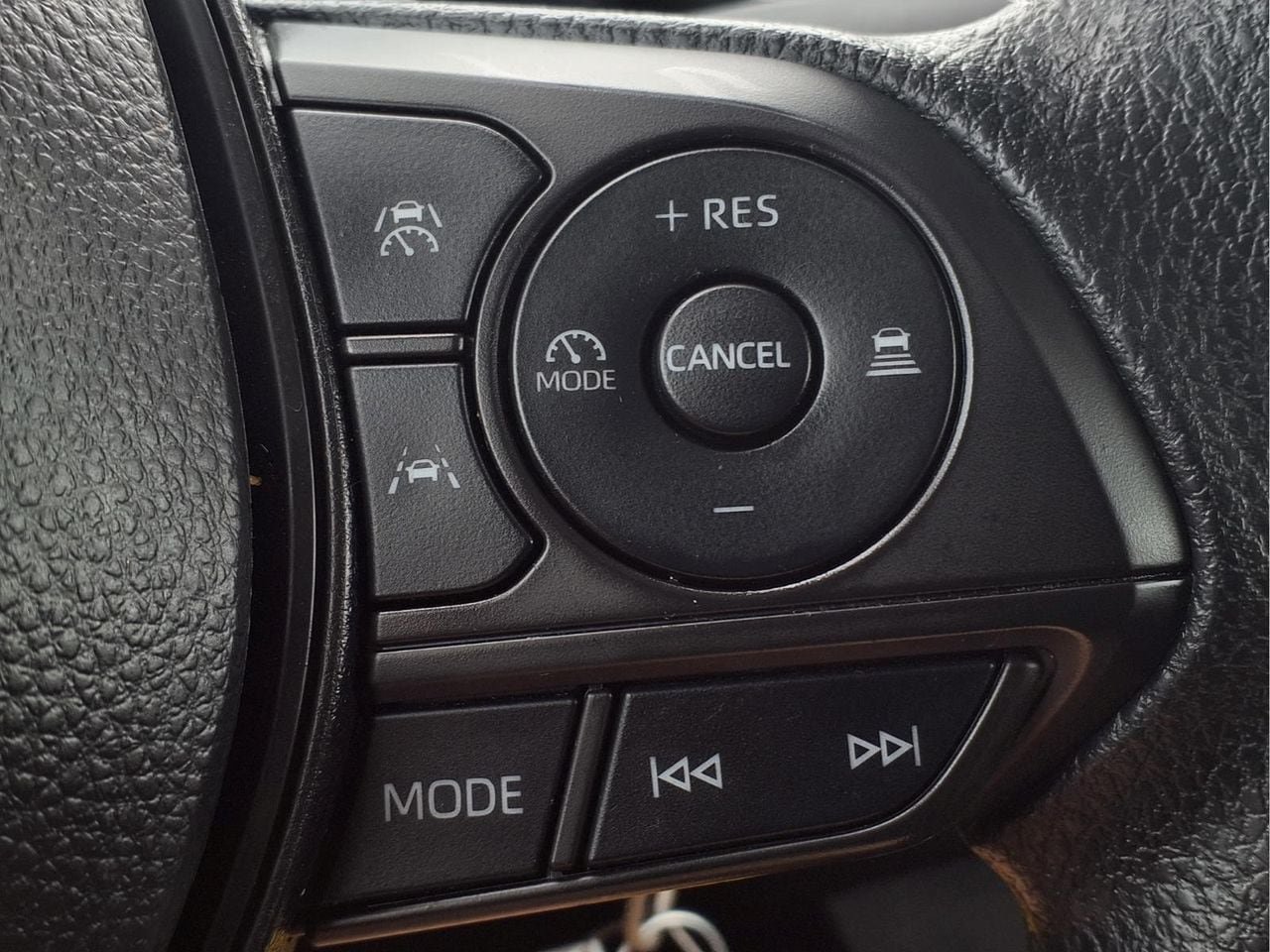 Used 2024 Toyota Corolla LE FWD image 23