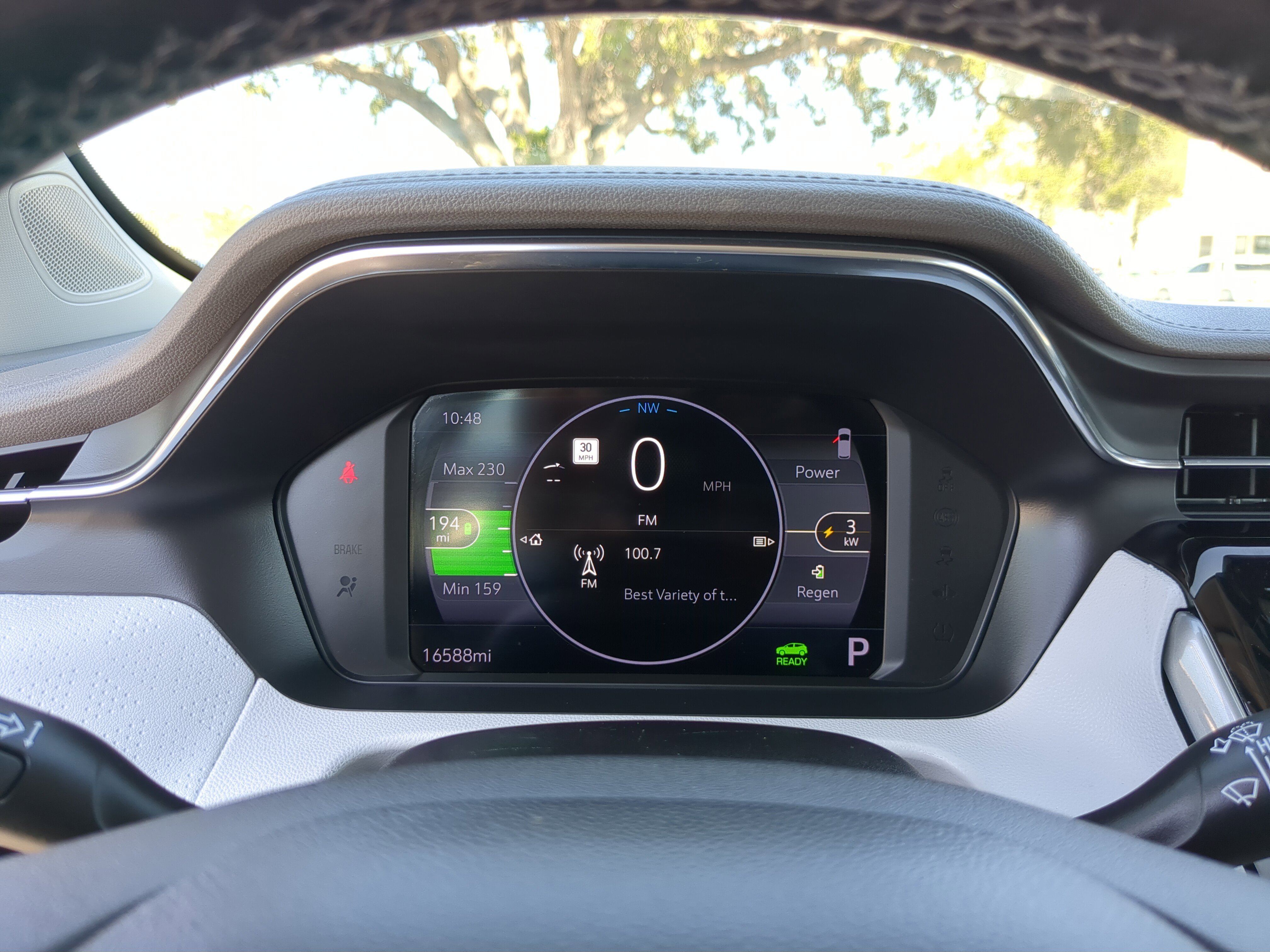 Certified 2022 Chevrolet Bolt EUV Premier w/ Sun & Sound Package image 33