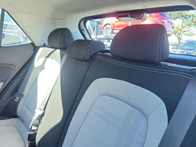 Used 2025 Hyundai Venue SEL image 10