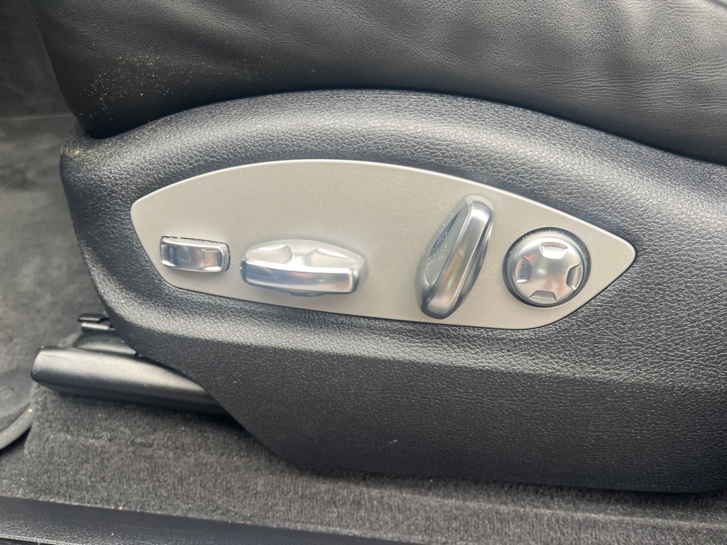 Used 2024 Porsche Macan GTS image 19