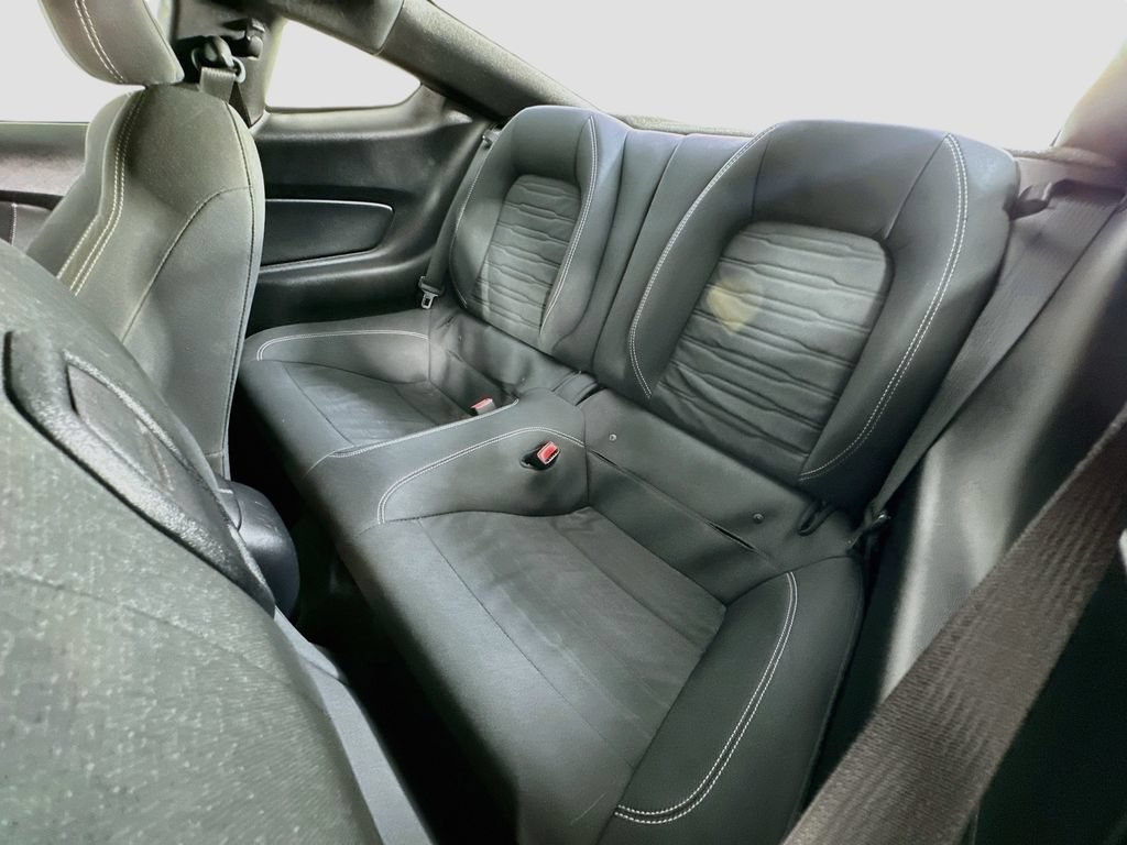 Used 2016 Ford Mustang Coupe RWD image 21