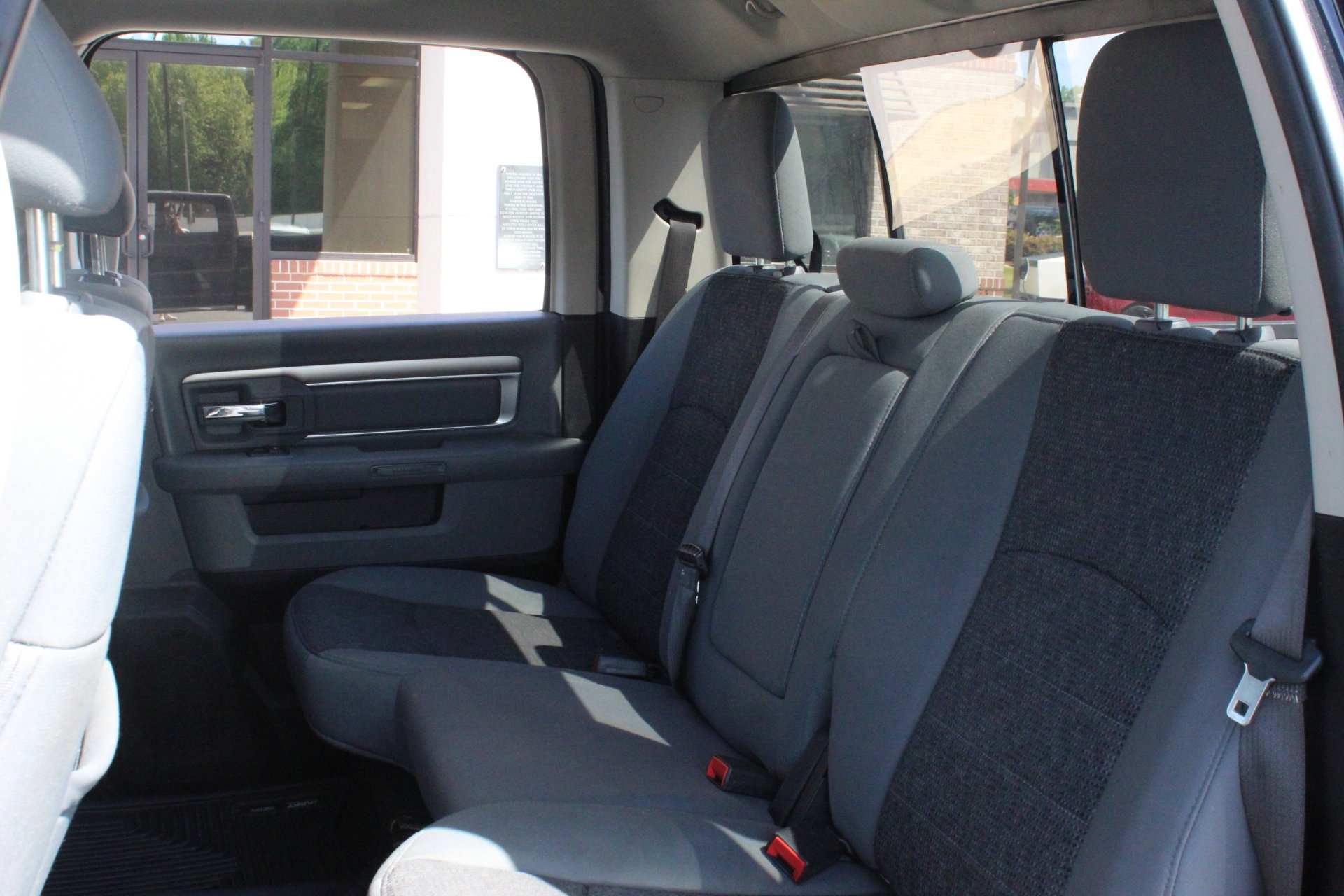 Used 2020 RAM 1500 Classic SLT w/ Luxury Group RWD image 28