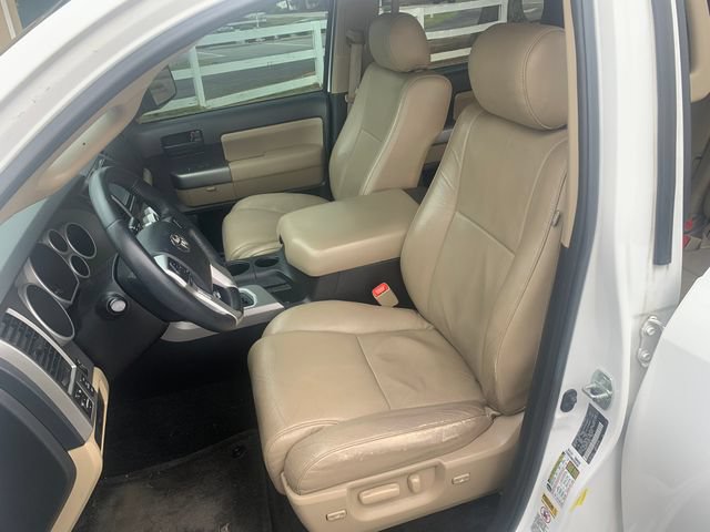 Used 2015 Toyota Sequoia SR5 w/ Premium Package AWD/4WD image 10