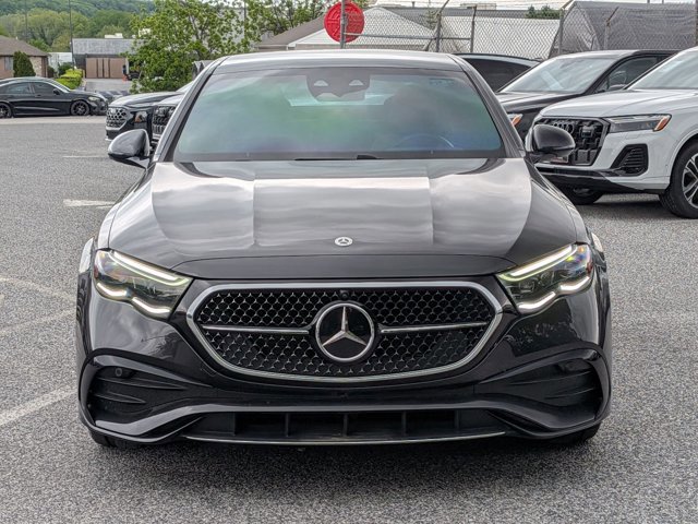Used 2024 Mercedes-Benz E 350 4MATIC Sedan image 2