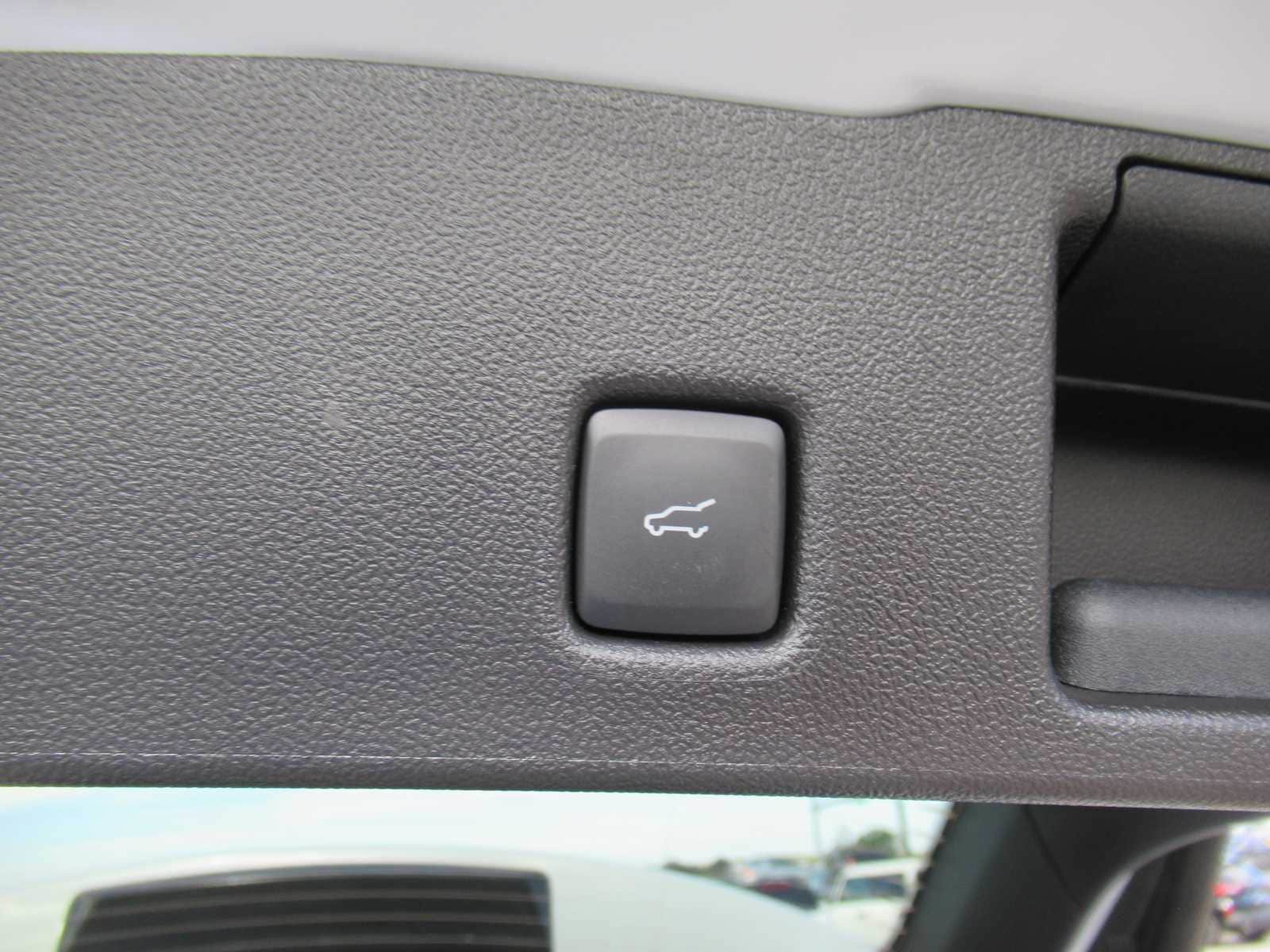 New 2026 Ford Escape SE FWD image 18