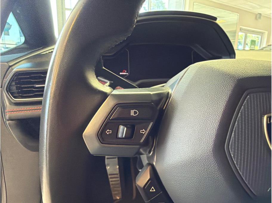Used 2019 Lamborghini Huracan LP 580-2 RWD image 16