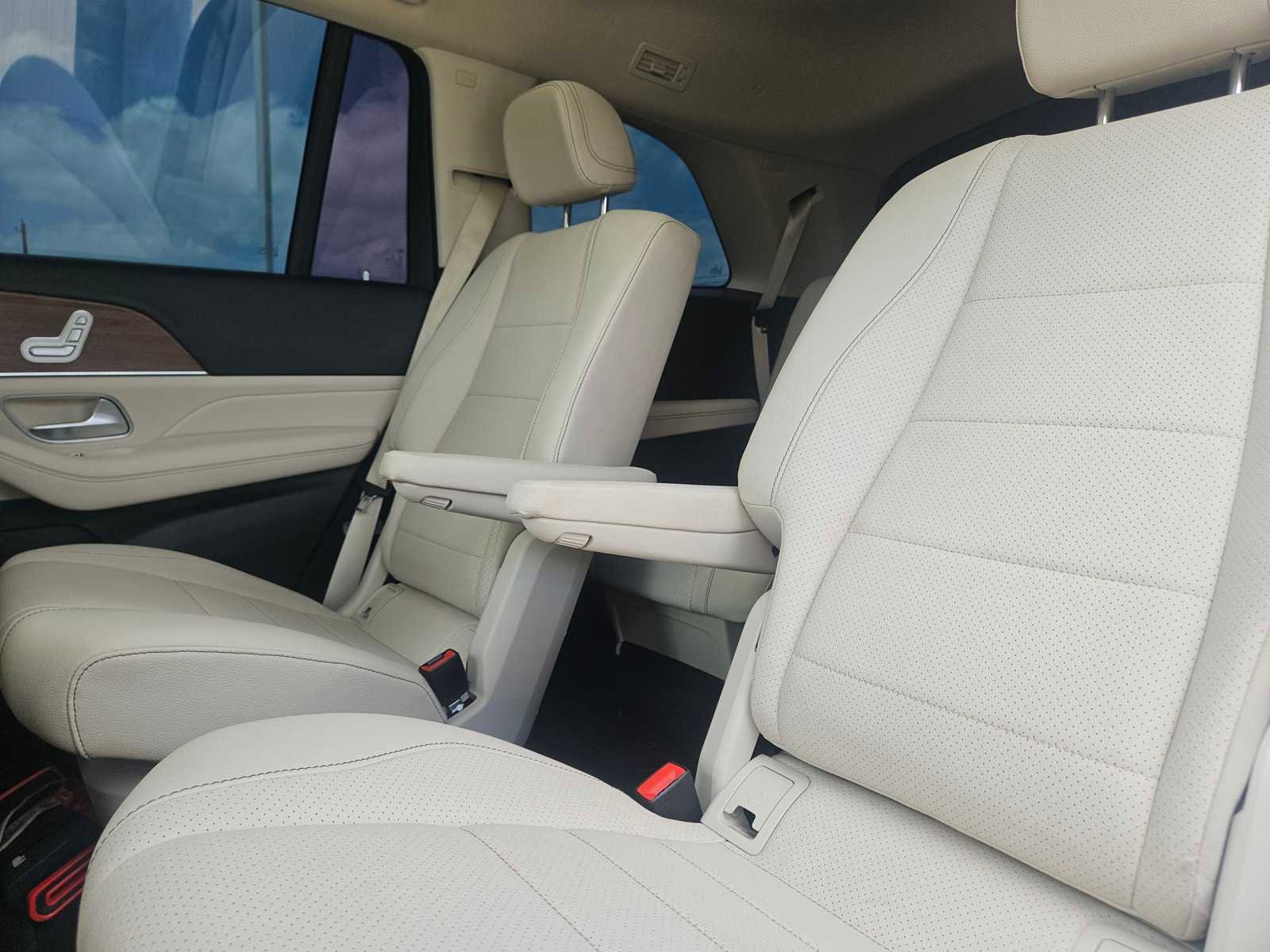 Used 2021 Mercedes-Benz GLS 450 4MATIC image 17