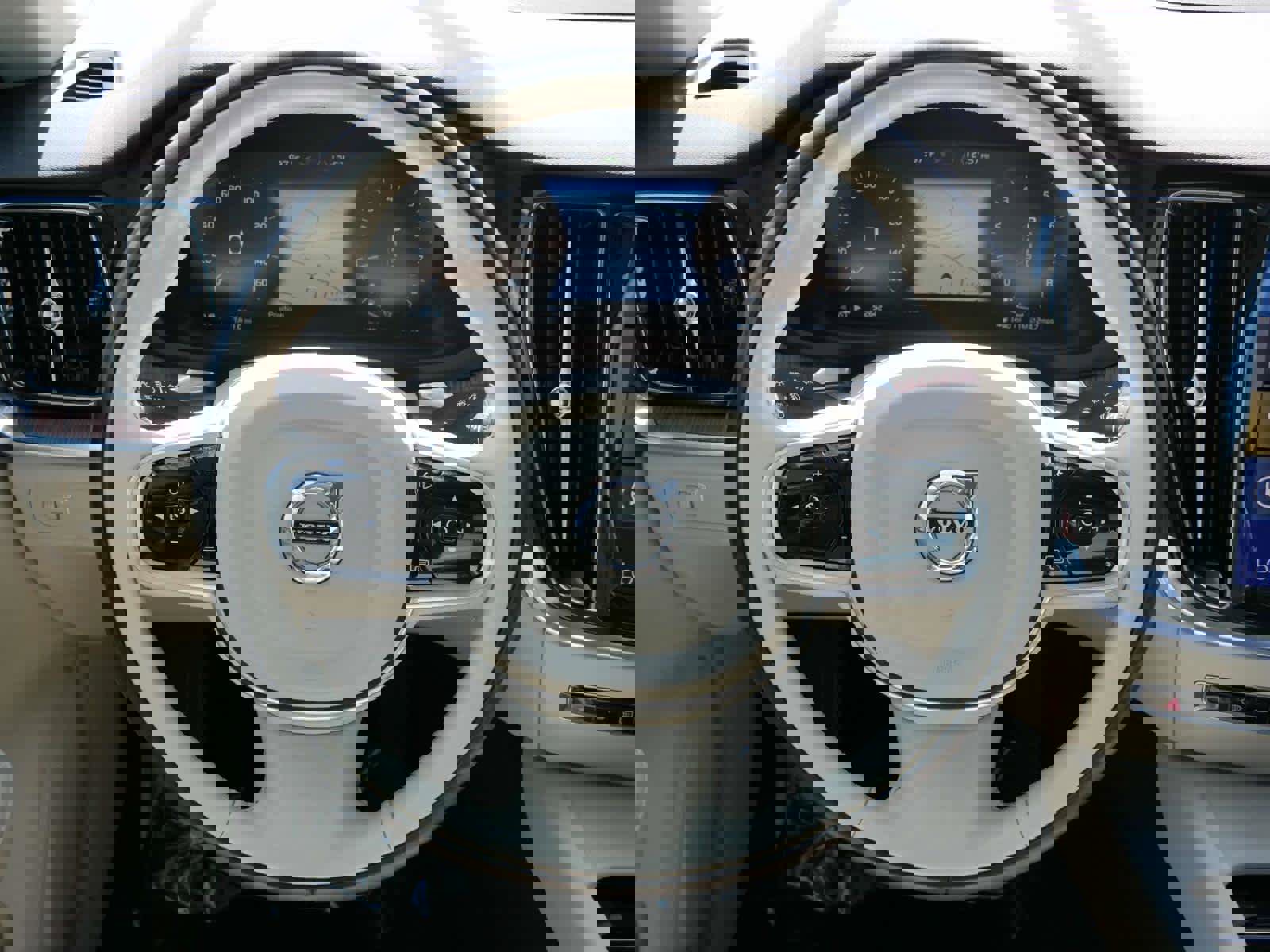 Used 2021 Volvo S60 T5 Momentum image 15