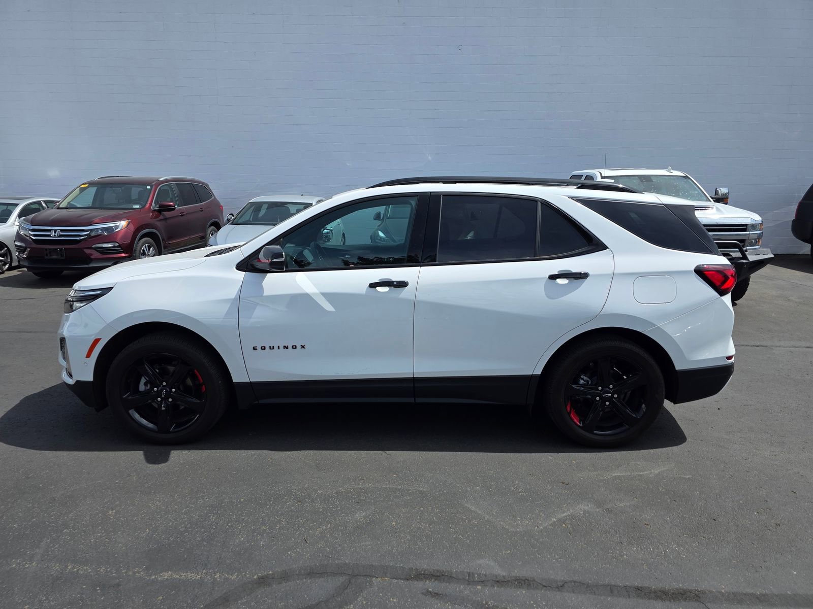 Used 2024 Chevrolet Equinox Premier AWD/4WD image 9