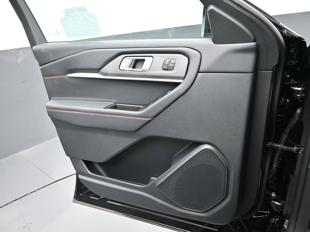 New 2025 Ford Explorer ST-Line w/ Premium Package image 19