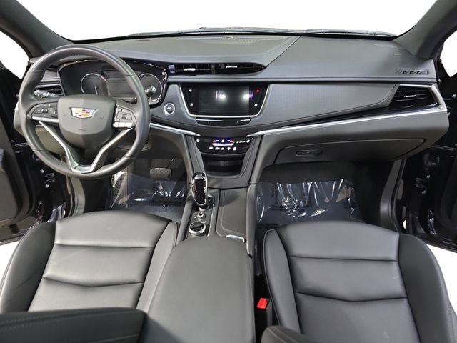 Used 2025 Cadillac XT6 Luxury image 12