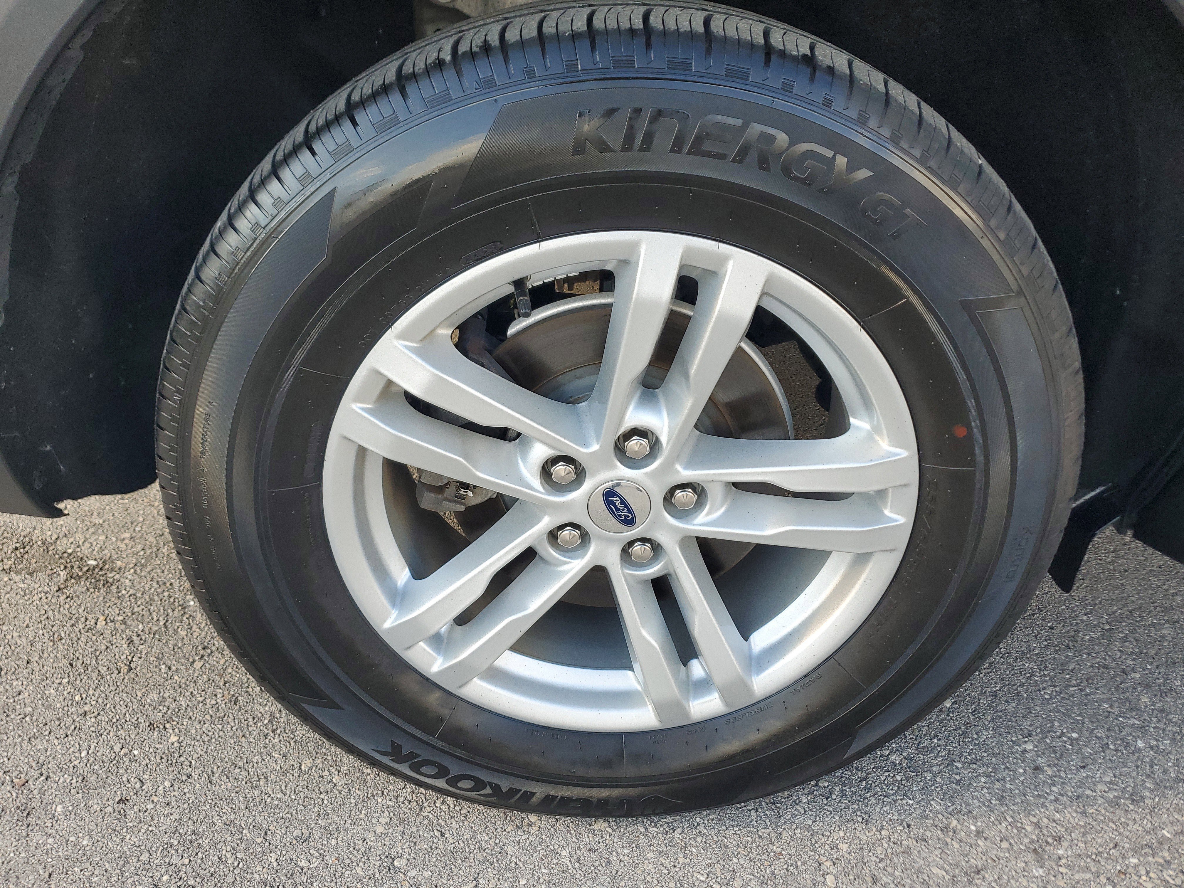 Certified 2024 Ford Explorer XLT w/ Equipment Group 202A image 31