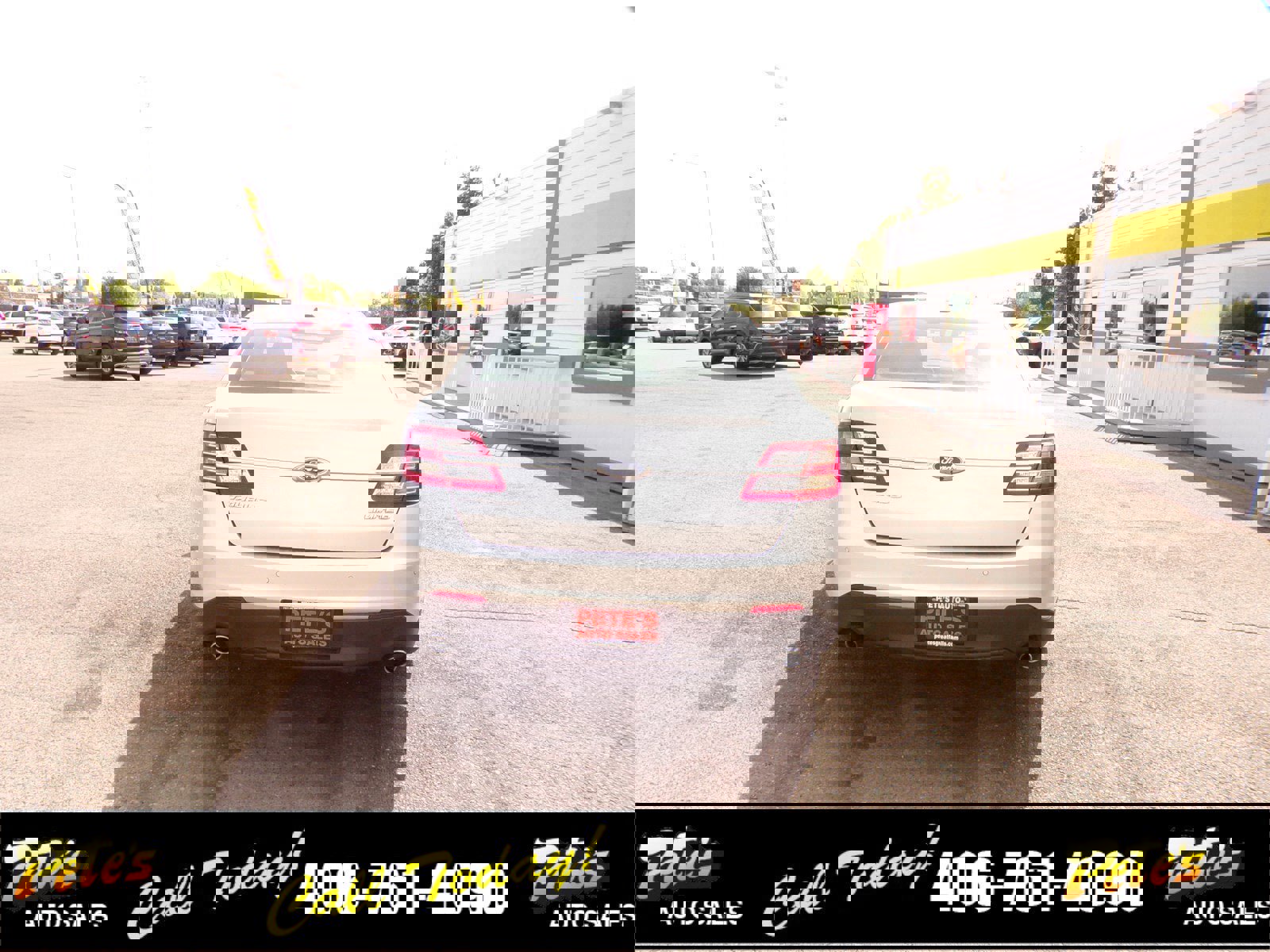 Used 2019 Ford Taurus Limited image 3