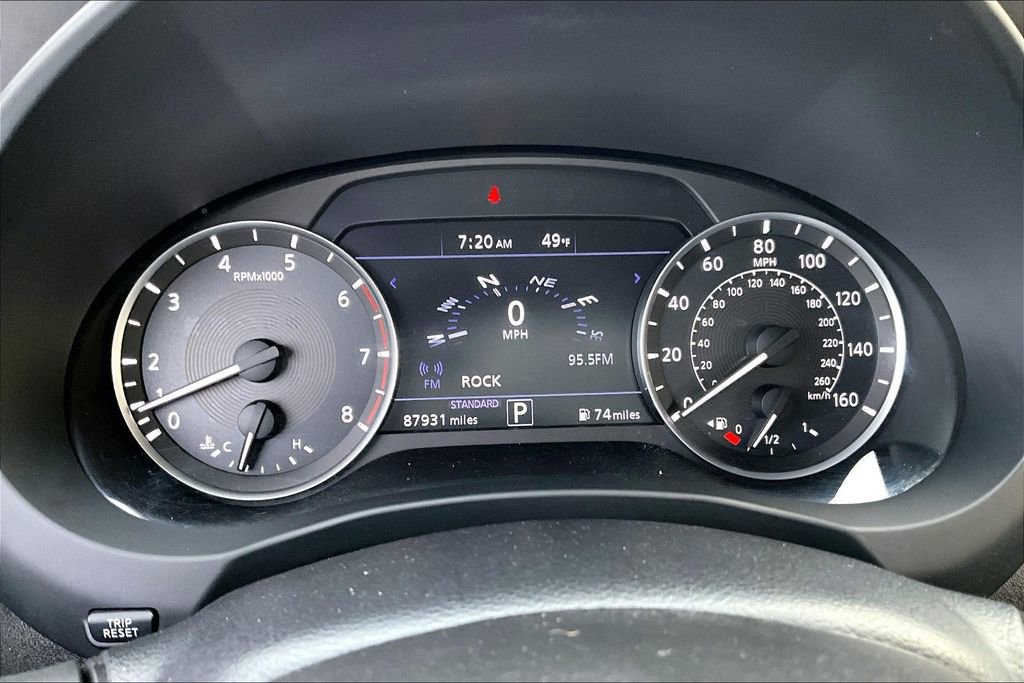 Certified 2019 INFINITI QX50 Luxe w/ Navigation Package FWD image 18