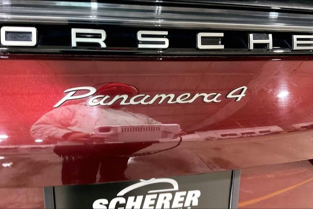 Used 2022 Porsche Panamera 4 Platinum Edition image 9
